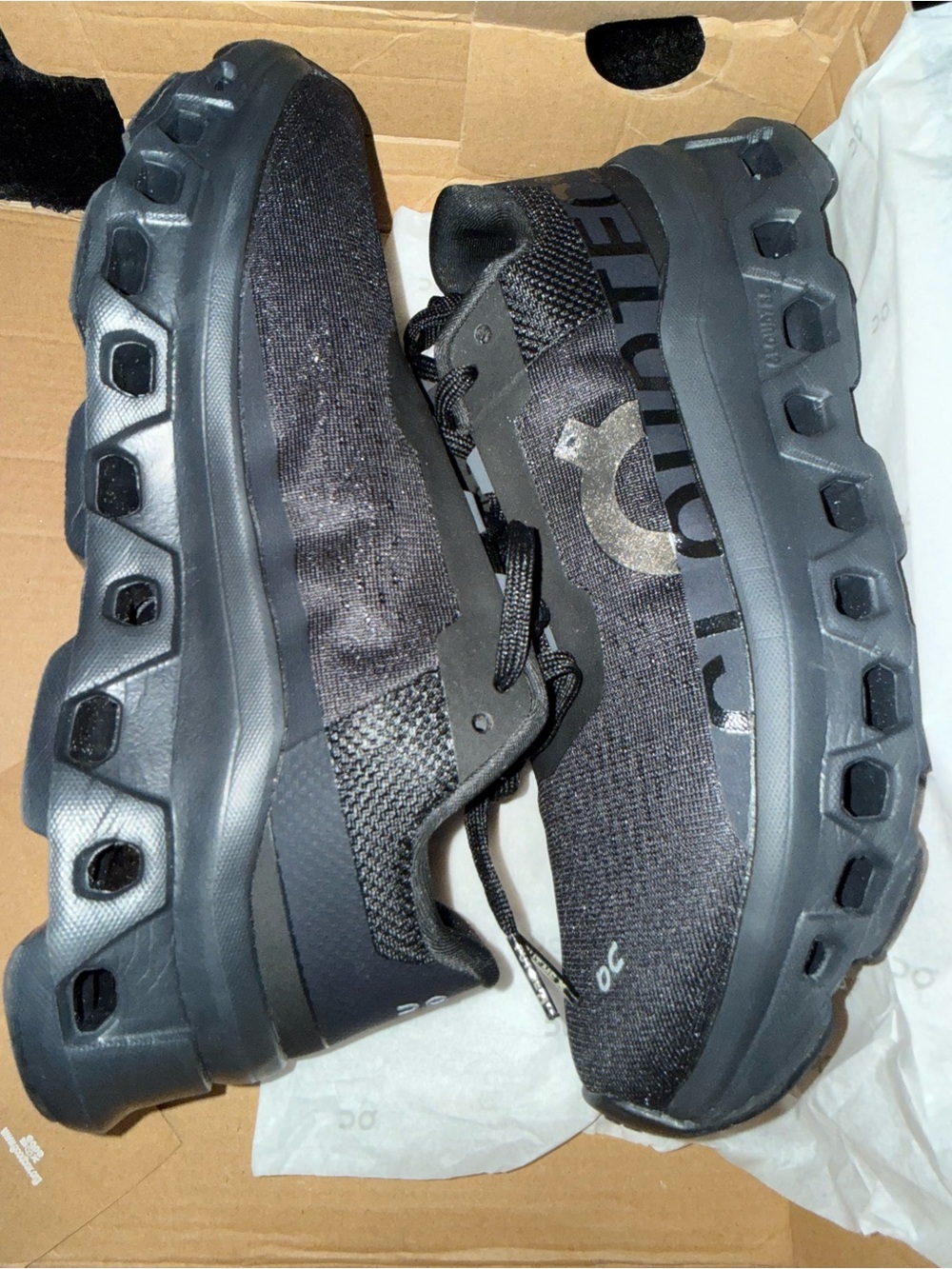 On Running Running Cloudstratus women's Black Performance Sneakers